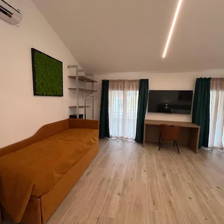 5 Terre Hub 1 Apartman *