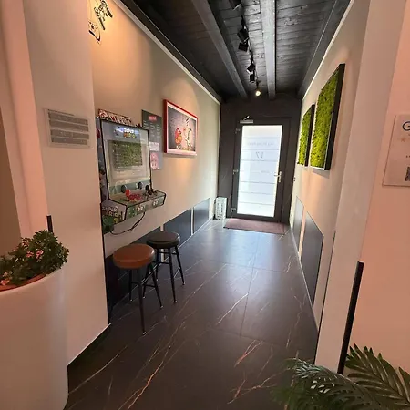 Apartman 5 Terre Hub 1 *