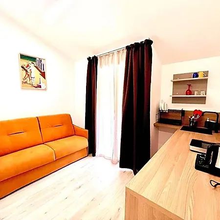 Apartament 5 Terre Hub 1 *
